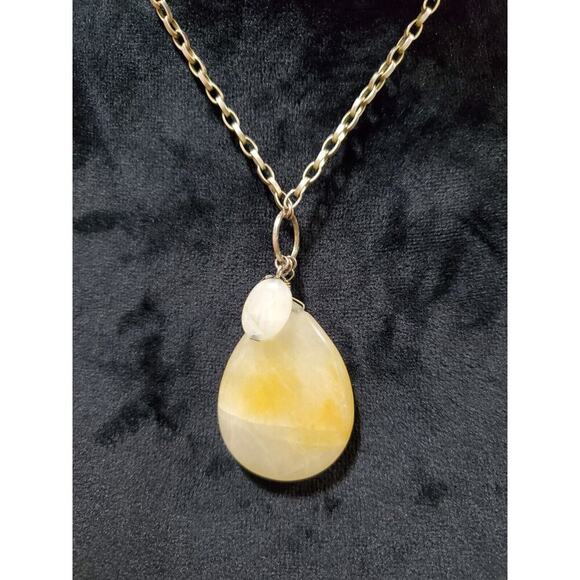 Women's Genuine Natural Baltic Amber Pendant Stylish Necklace - Picture 4 of 7